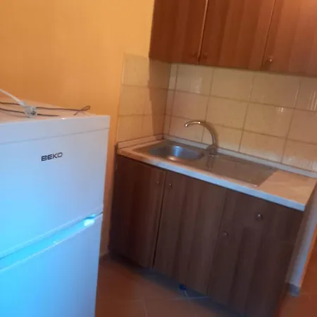 ホームステイ For Rent *